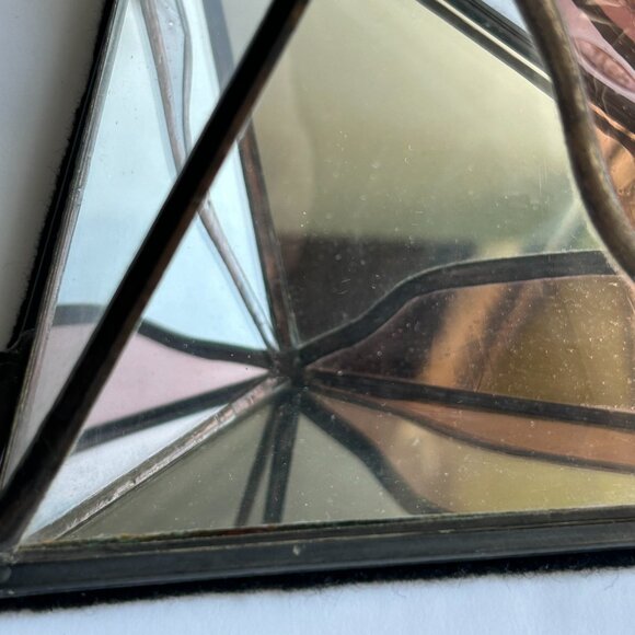 Vintage Glass Trinket Box signed by artist, Triangular PYRAMID leaded glass box - Picture 6 of 16